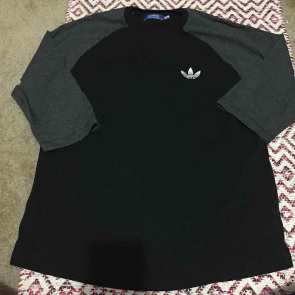 Adidas Tee sz Large