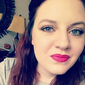 Meet your Posher, Brenna