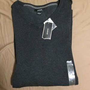 Men's Alfani V-neck Sweater - Size Large NWT