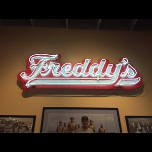 Meet your Posher, Albany