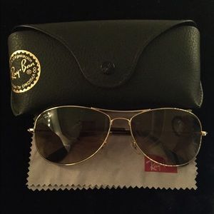 Ray Ban Aviators (gold frame/brown lens)