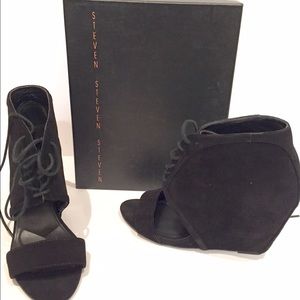 Steven Wedge bootie style lace up