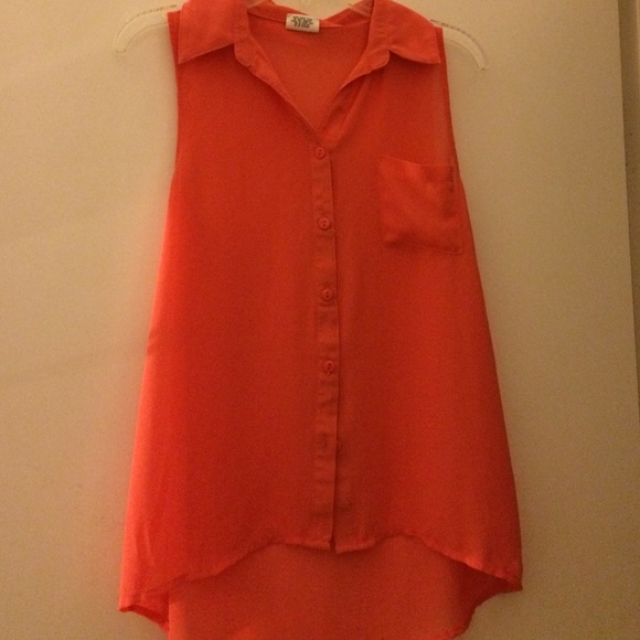 Hardly worn blouse - Picture 1 of 2