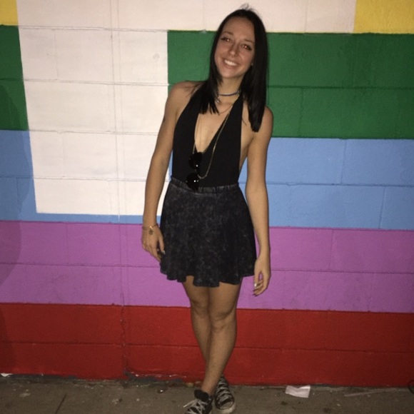 Meet your Posher, Allison - Picture 2 of 2