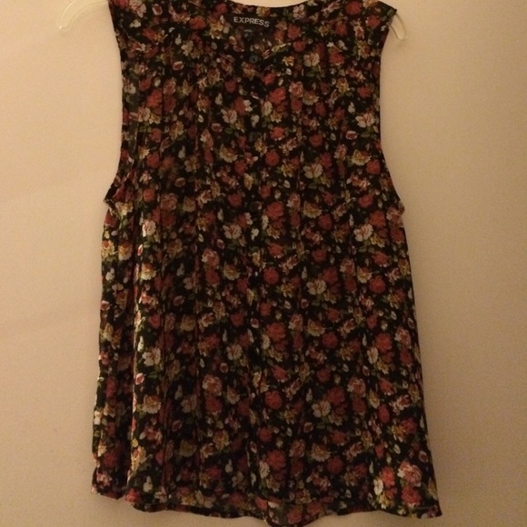 Super cute flower covered blouse!!