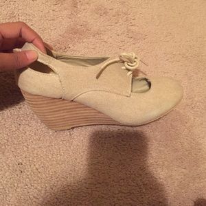 Beige wedges!