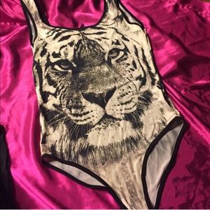 Tiger bodysuit - Large