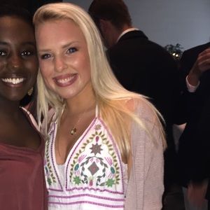 Meet your Posher, Christie