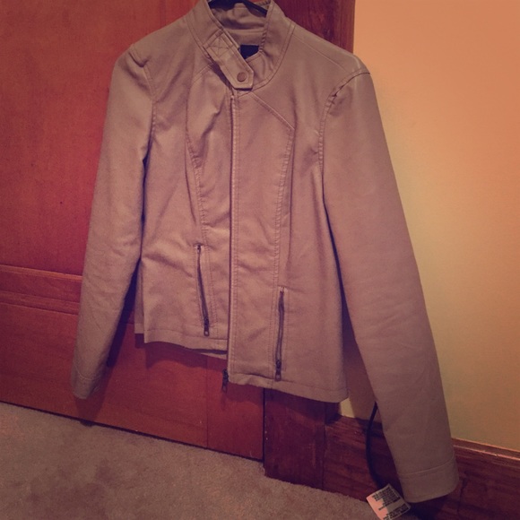 Stylish leather jacket!