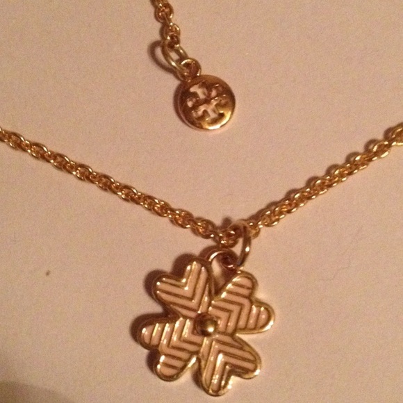 TORY BURCH "Shawn" Clover Necklace💥1 DAY SALE💥