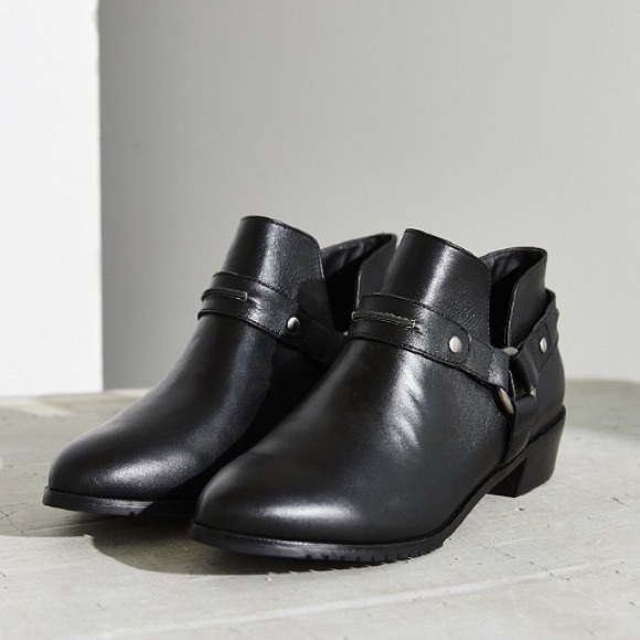 Kelsi Dagger Brooklyn Black Vermont Harness Bootie - Picture 3 of 3