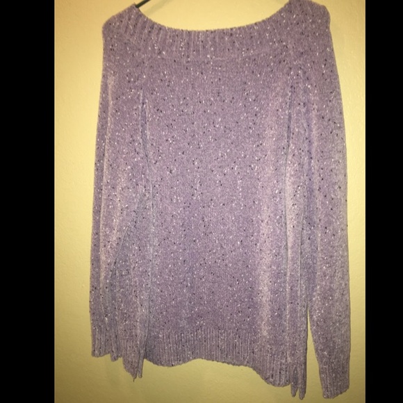 Top. Sweater. - Picture 2 of 4