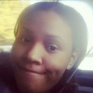 Meet your Posher, Shana