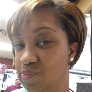 Meet your Posher, Lacy