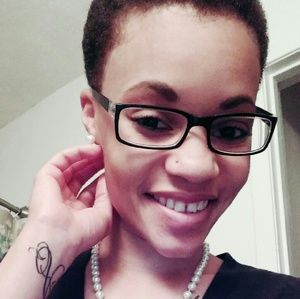 Meet your Posher, Cecilia