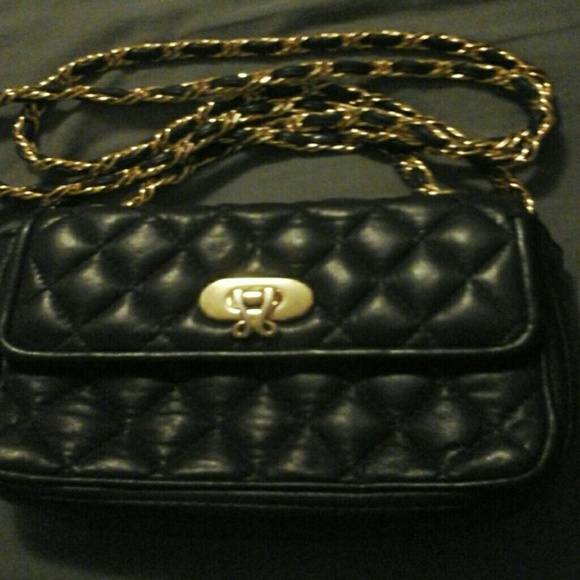 small, cute, crosdbody Great for going out