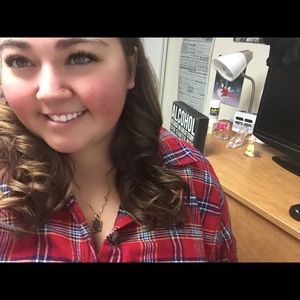Meet your Posher, Alyssa