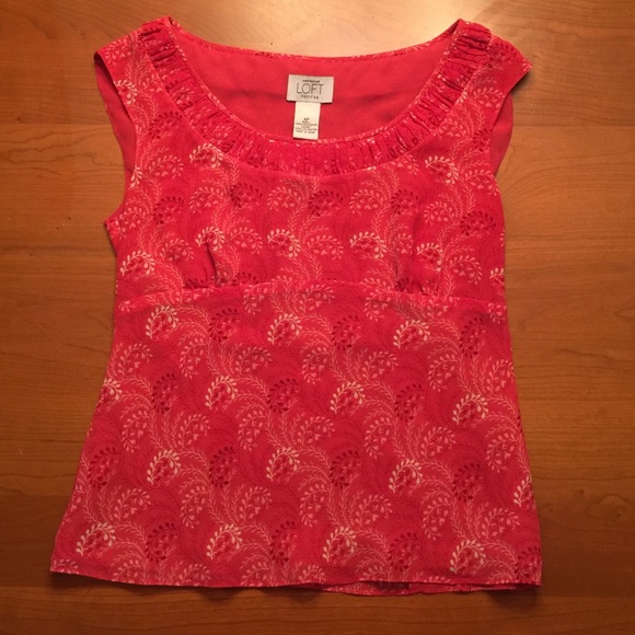 Ann Taylor LOFT Petites Sleeveless Top