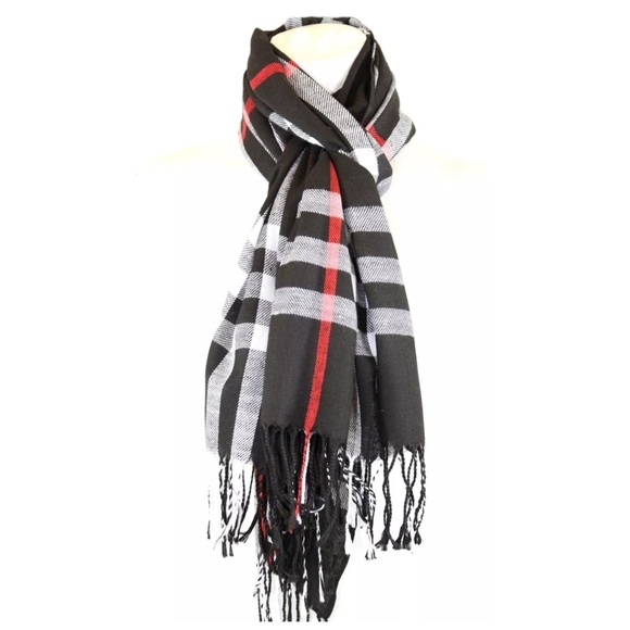 💜 Modern Plaid Black White Scarf - Picture 4 of 4