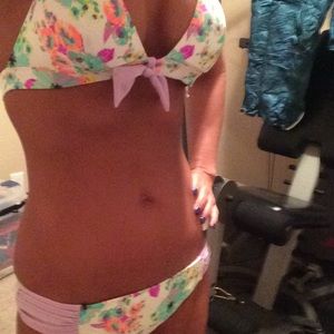 NWOT VS SWIMSUIT SM BOTTOM, MD TOP