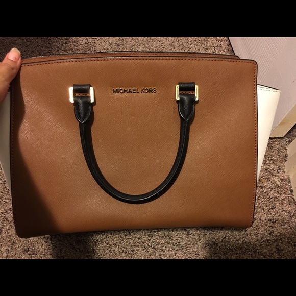 Sold❣ Michael kors Selma color block luggage - Picture 2 of 4