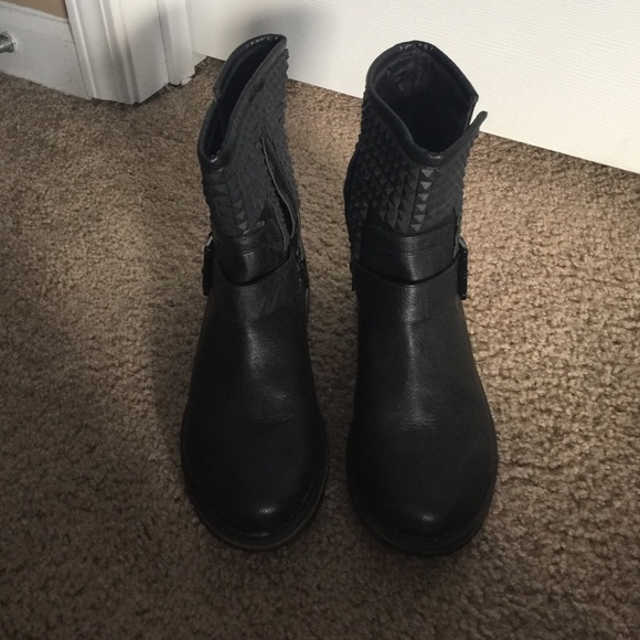 JustFab booties