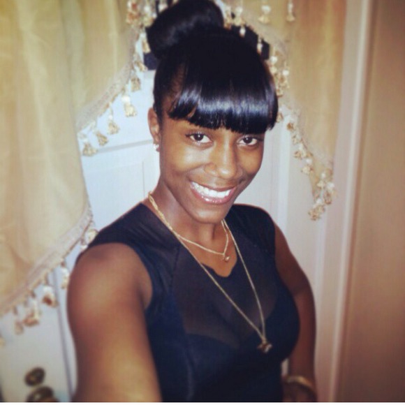 Meet your Posher, Safiya