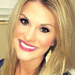 Meet your Posher, Caitlin