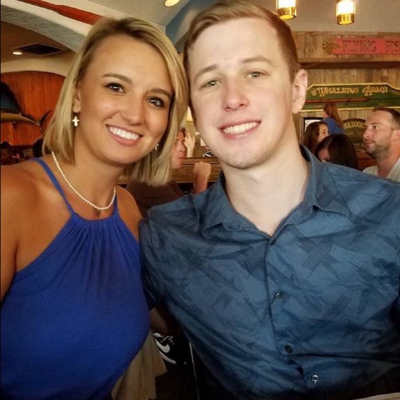 Meet your Posher, Christina - Picture 2 of 4