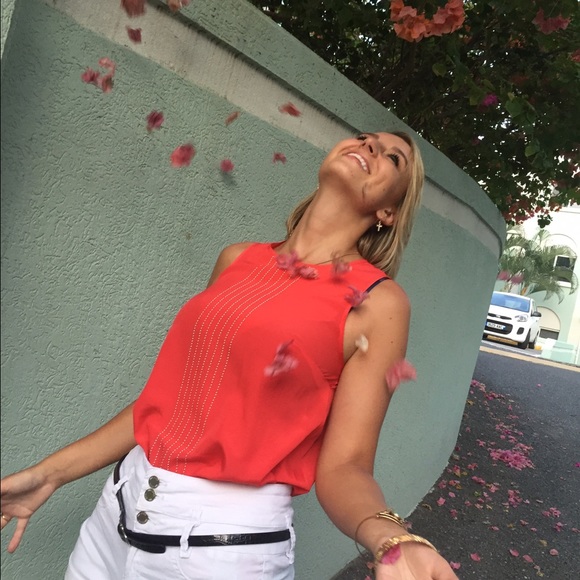 Meet your Posher, Christina - Picture 4 of 4