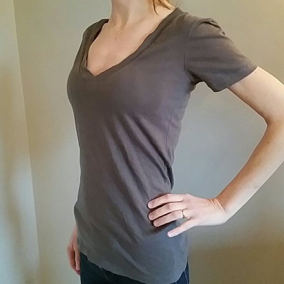 Next Level V necks - lot - Picture 4 of 4