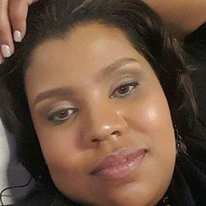 Meet your Posher, Devona