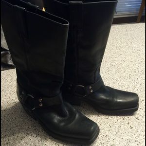 Awesome black leather harness motorcycle boots