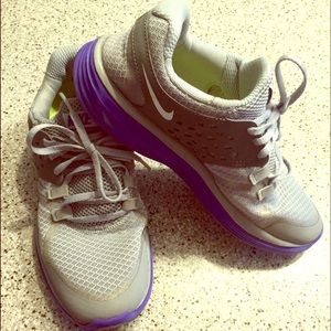 Nike women's grey and purple shoes size 8.5