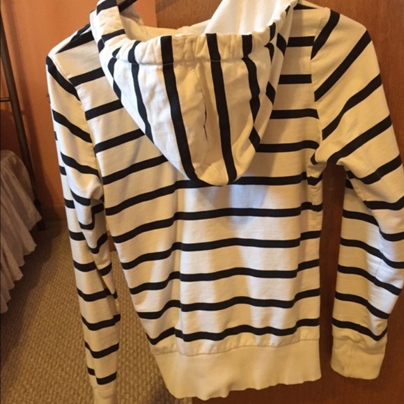 H&M zip up hoodie - Picture 2 of 3