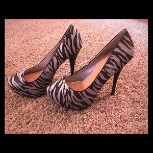 Black and Silver glittery heels**SOLD**