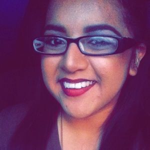 Meet your Posher, Perla