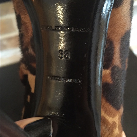 SOLD❤️ Balenciaga calf hair leopard booties - Picture 4 of 4