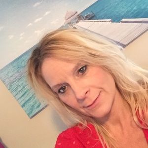 Meet your Posher, Deitra