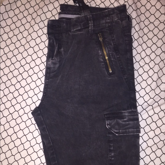 Sold Zara Women Cargo Jeans - Picture 3 of 4