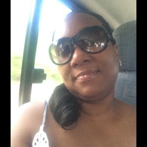 Meet your Posher, Shaneah