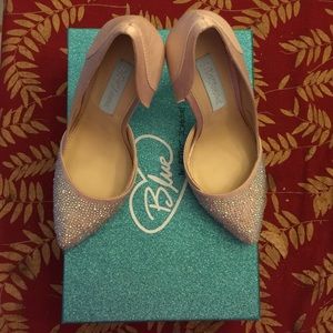 Betsey Johnson SB-Band Dress Pump