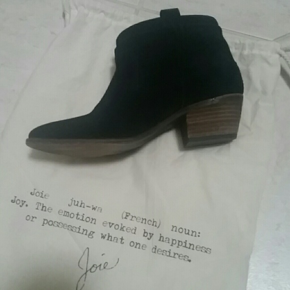 Suede  Joie booties