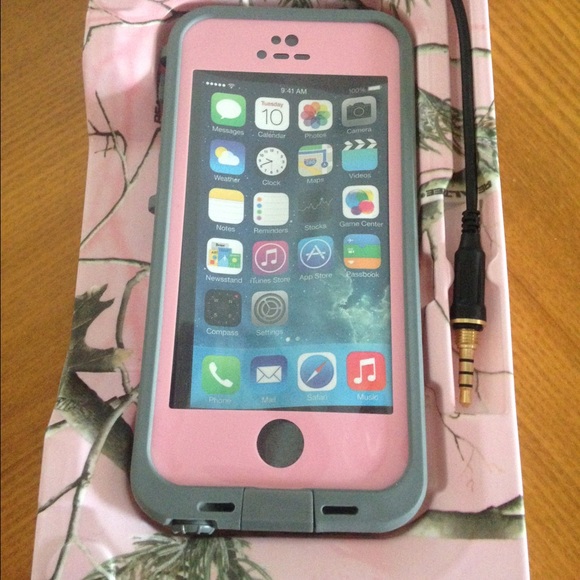 IPhone 5/5s Lifeproof Realtree APC Pink Camo Case