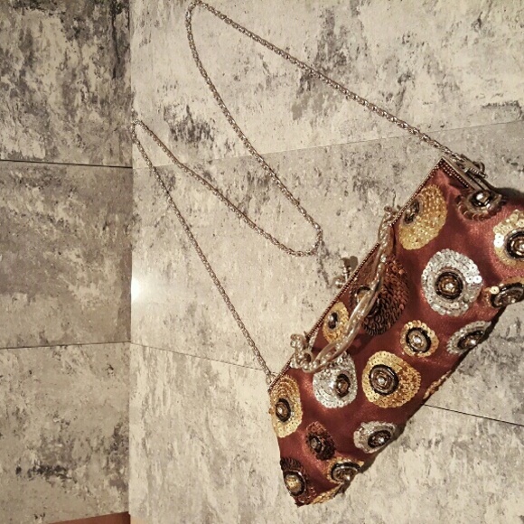 Cluthch - Picture 2 of 3