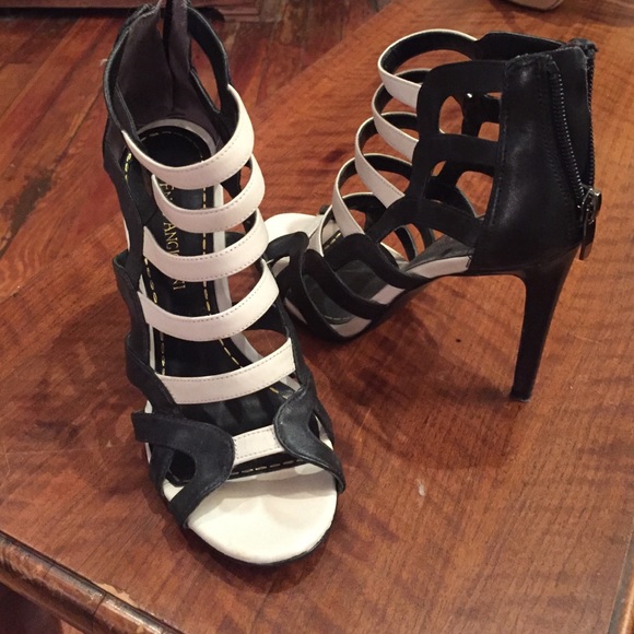 Enzo Angiolini Brien caged leather sandal