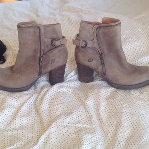 Born boots
