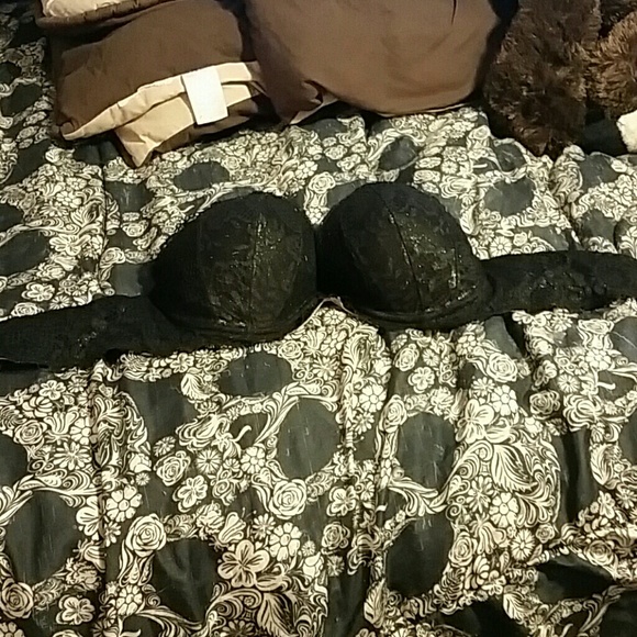 Victorias Secret strapless bra