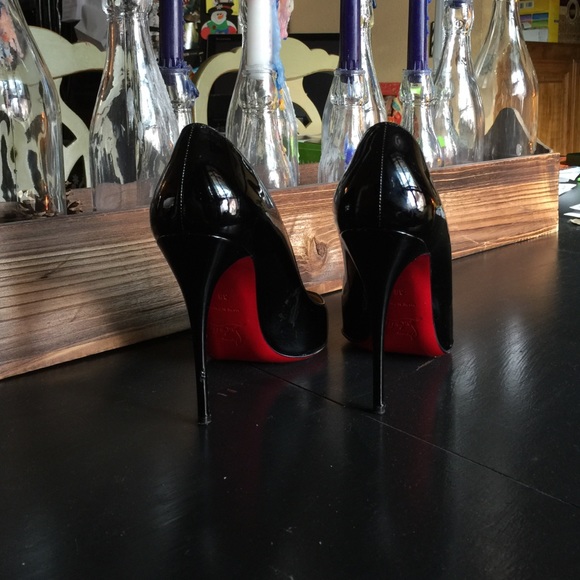 Red bottoms!!! louboutins!
