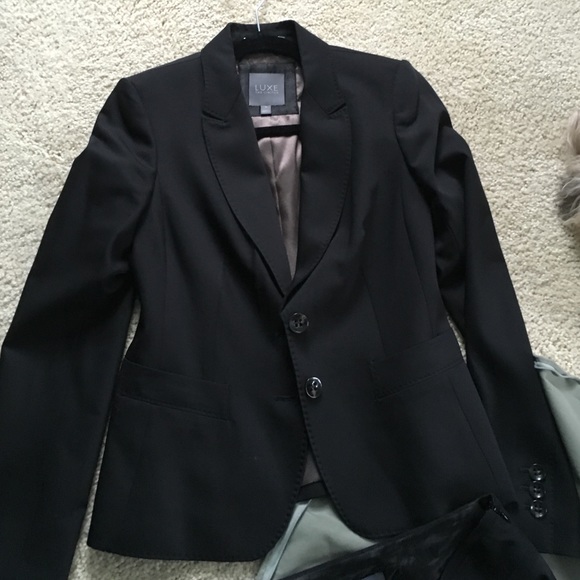 skirt suit